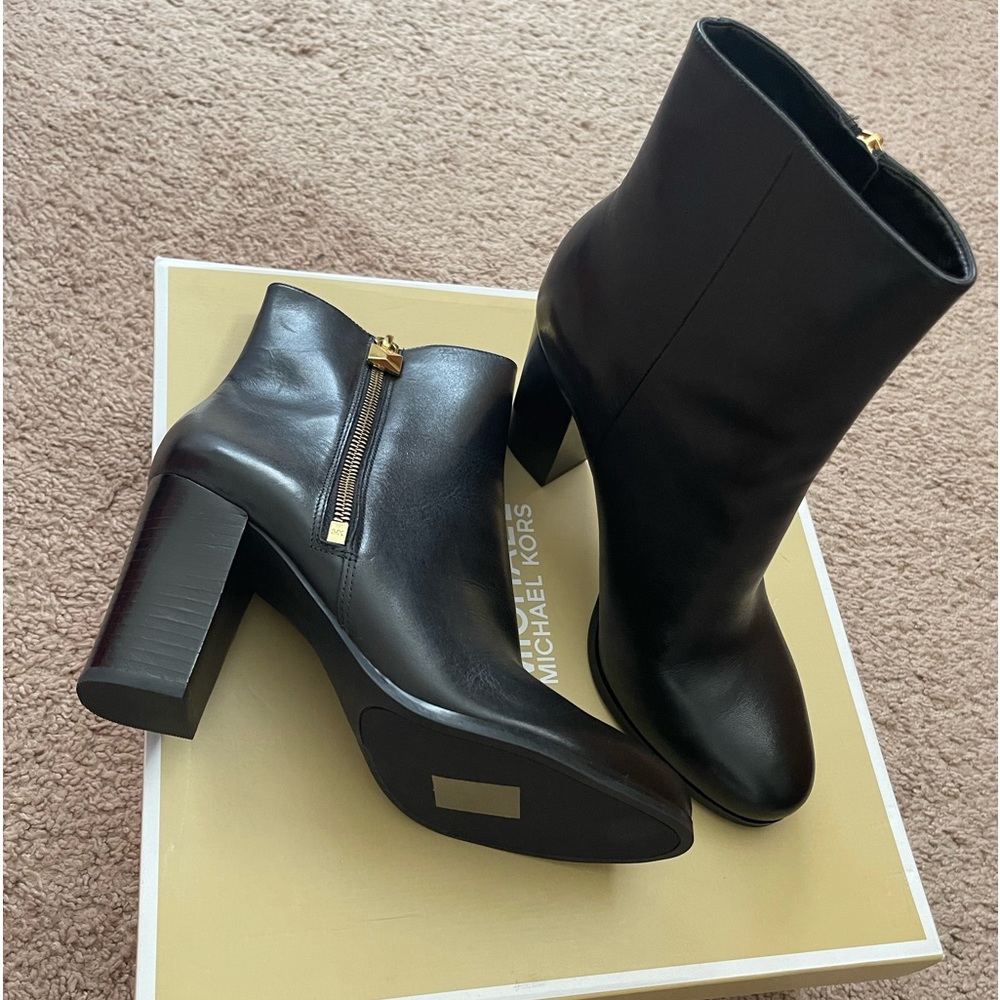 Black leather MK frenchie bootie